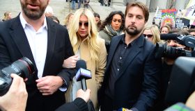 Kesha Makes An Appearance At New York State Supreme Court